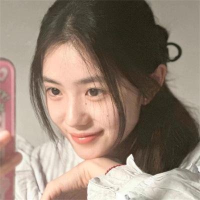 提剑映桃花